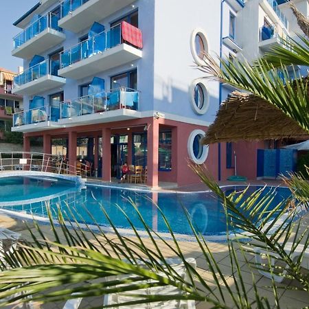 Hotel Nadia プリモルスコ エクステリア 写真